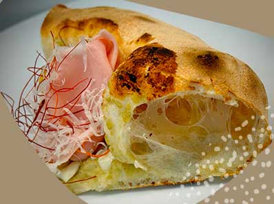 Contemporary pizza with TipoZero Superiore flour from Italian Wheat